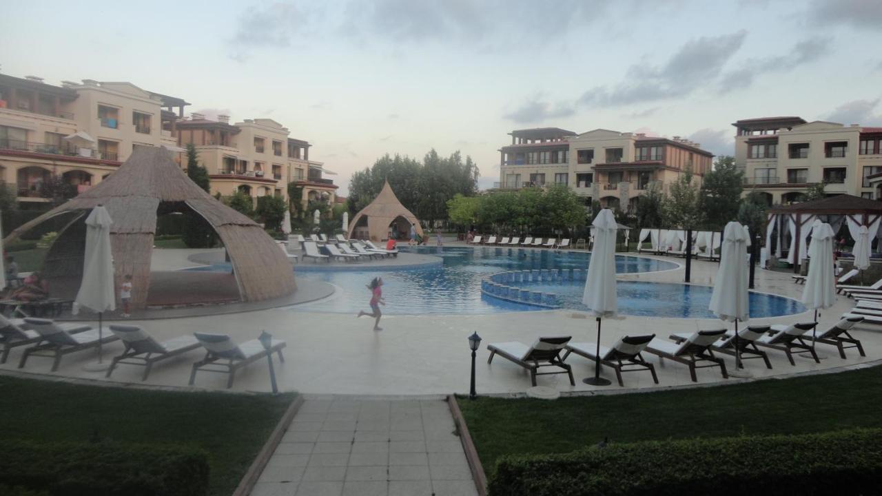 Apartment In Green Beach Resort Kavatsi 索佐波尔 外观 照片